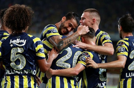 Kanarya evinde rahat kazandı! Fenerbahçe 3 puanı 2 golle aldı!